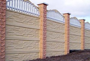 Преимущества бетонных забор